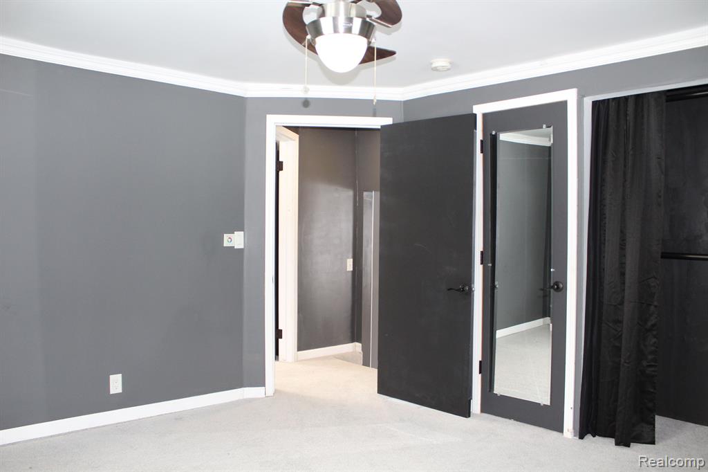 896 Grace Avenue, Rochester Hills, MI 48307 — Photo 13