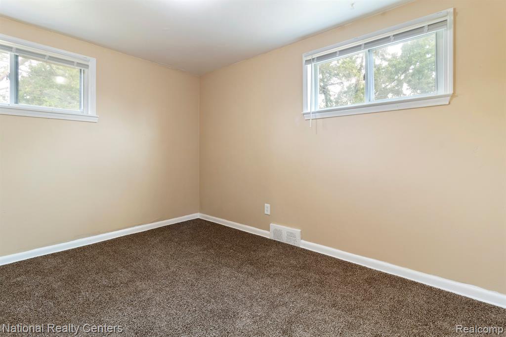 15391 APPOLINE Street, Detroit, MI 48227 — Photo 12