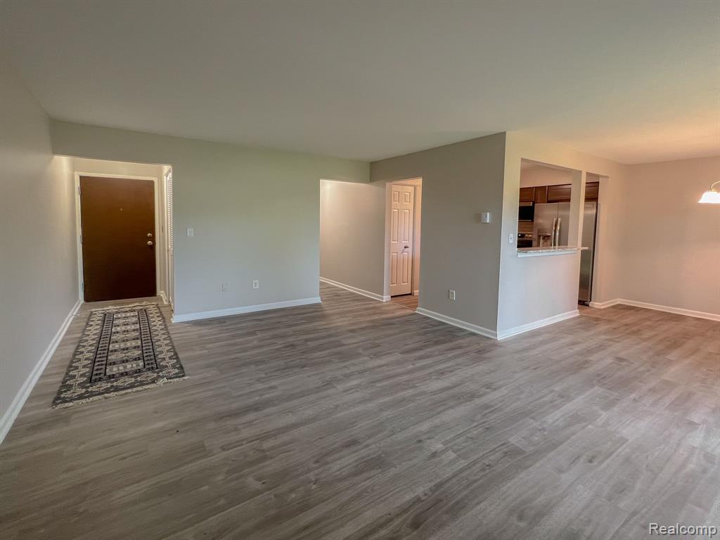 7370 WOODVIEW Street, 1, Westland, MI — Photo 8