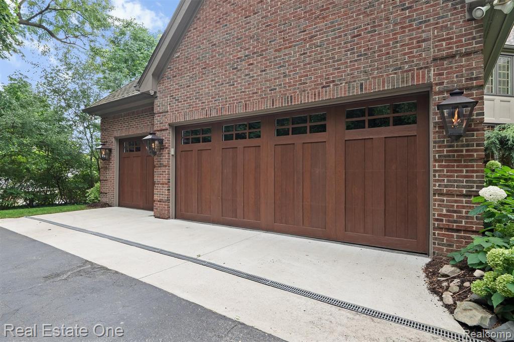 7181 Hillside Drive, Clarkston, MI — Photo 11