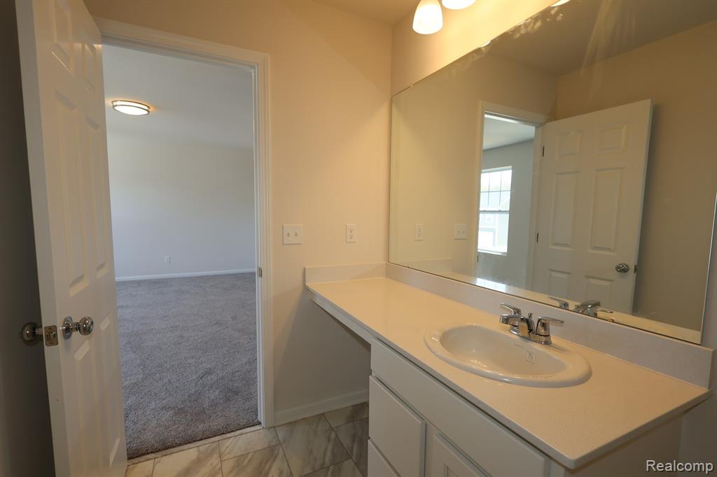 412 Hidden River W W, Holly, MI 48442 — Photo 24