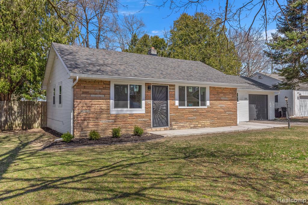 291 ALMONT Avenue, Almont, MI 48003 — Photo 2