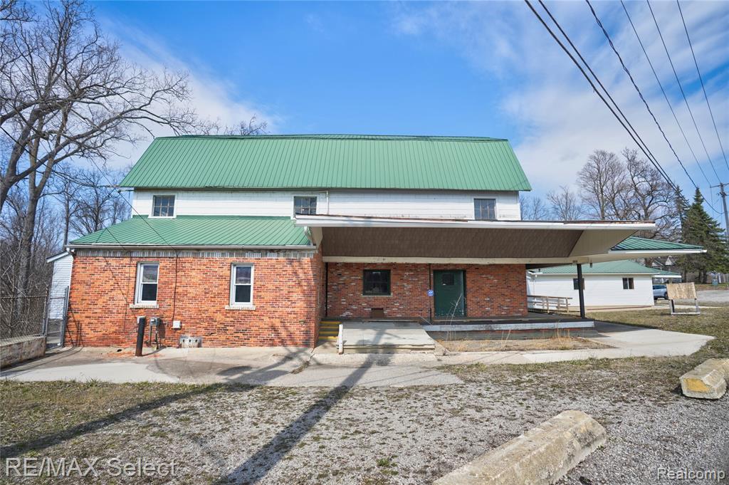 8572 Silver Lake Road, Linden, MI 48451 — Photo 9