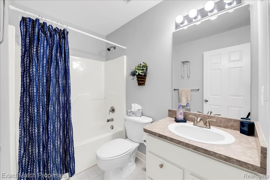 971 Sloane Court, 4, White Lake, MI — Photo 41