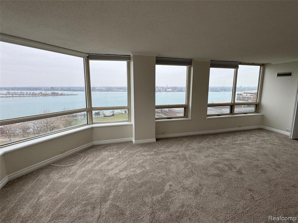 3320 Spinnaker Lane, 18C, Detroit, MI 48207 — Photo 8
