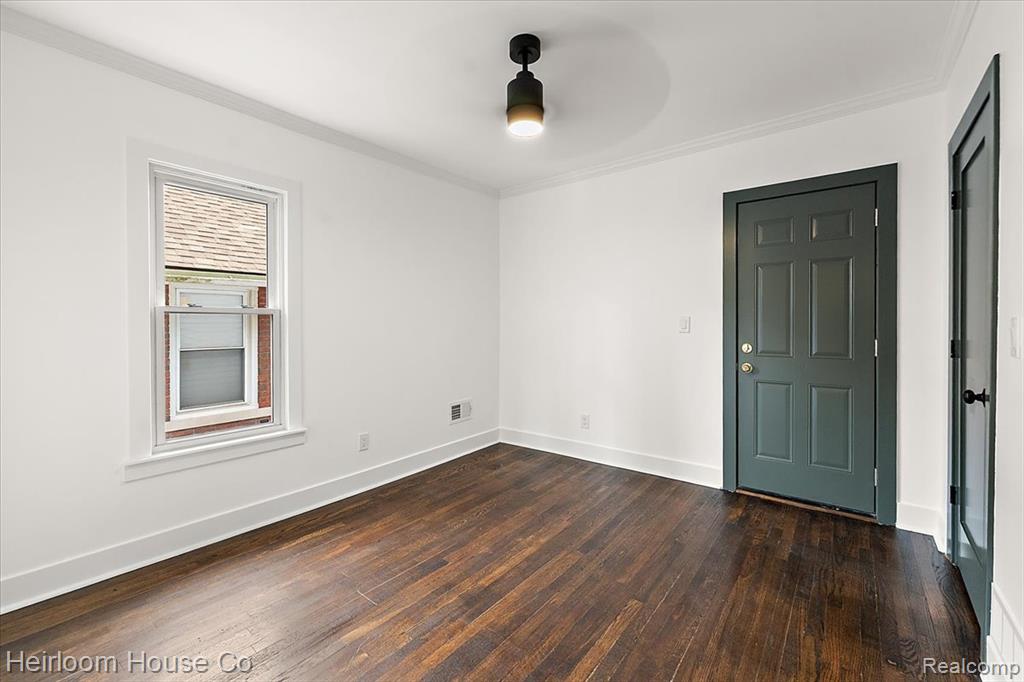 5360 Burns Street, Detroit, MI 48213 — Photo 16