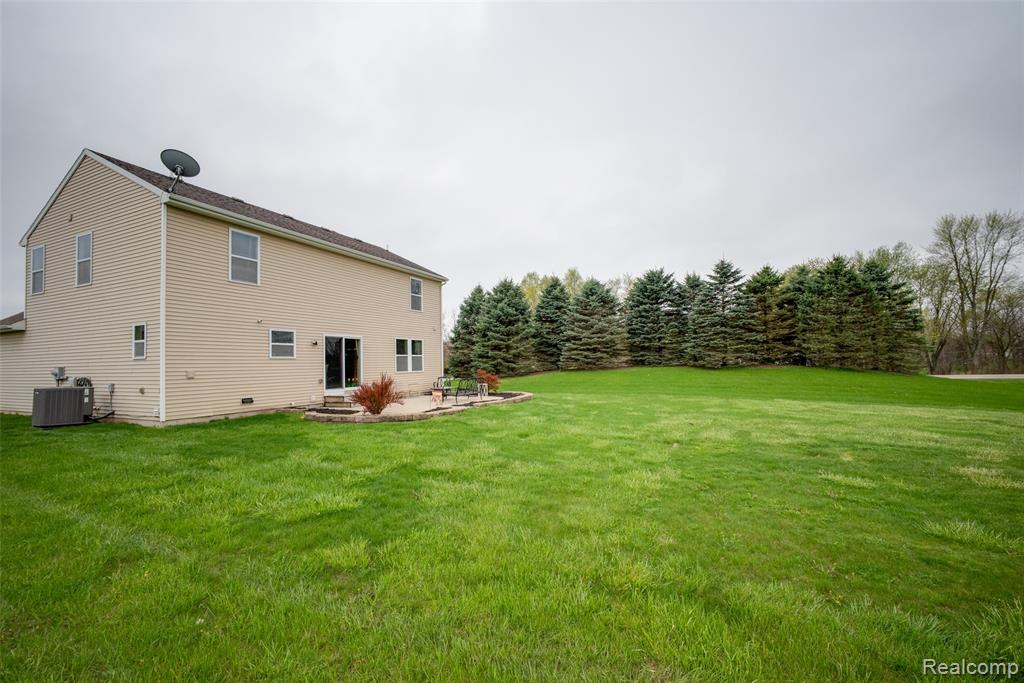 3411 Amber Oaks Drive, Howell, MI 48855 — Photo 28