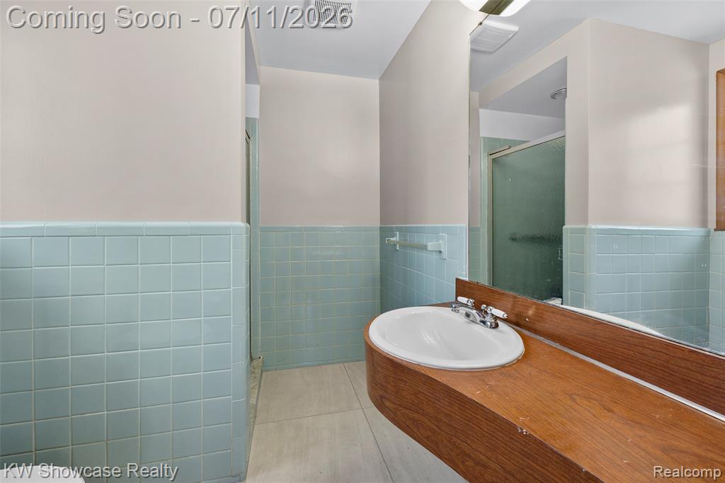 8362 Sunburst, Center Line, MI 48015 — Photo 31