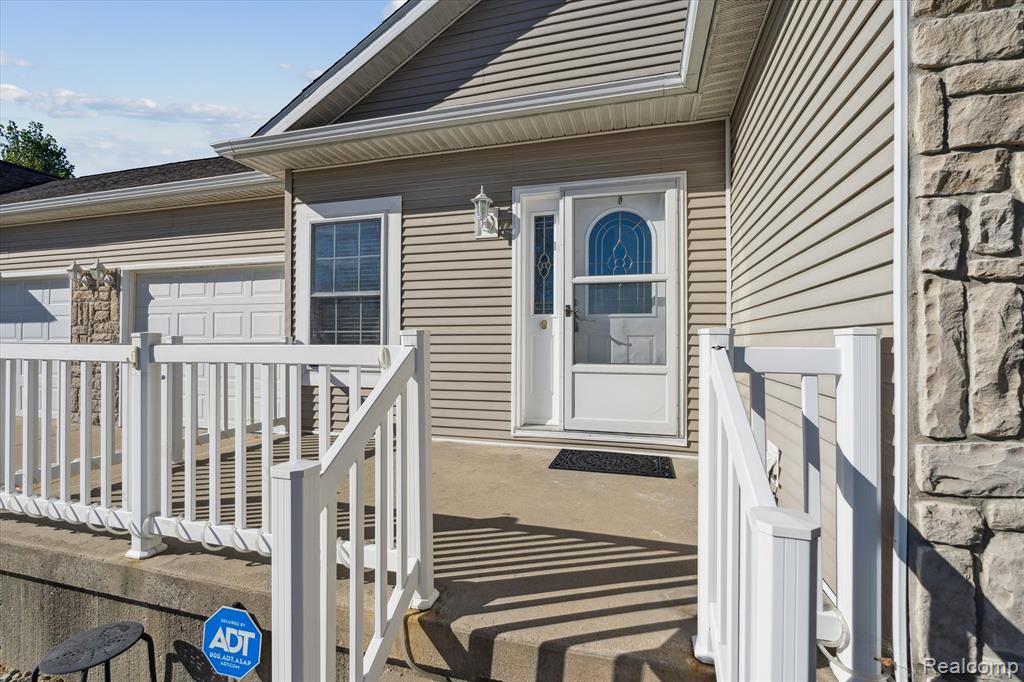 7075 Kings Way, Flushing, MI 48433 — Photo 5