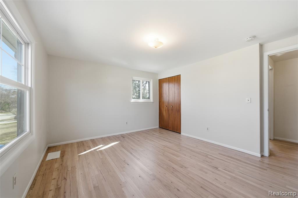 31018 Pickwick Lane, Beverly Hills, MI 48025 — Photo 35