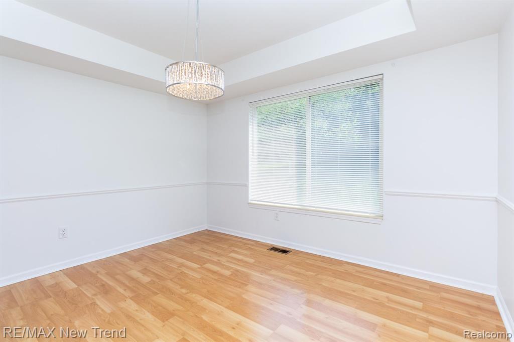 25935 Junction, Novi, MI — Photo 9
