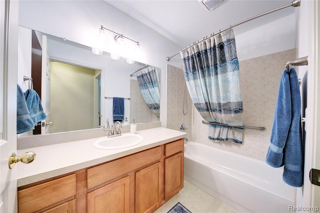 4357 Deeside Drive, Brighton, MI 48116 — Photo 20