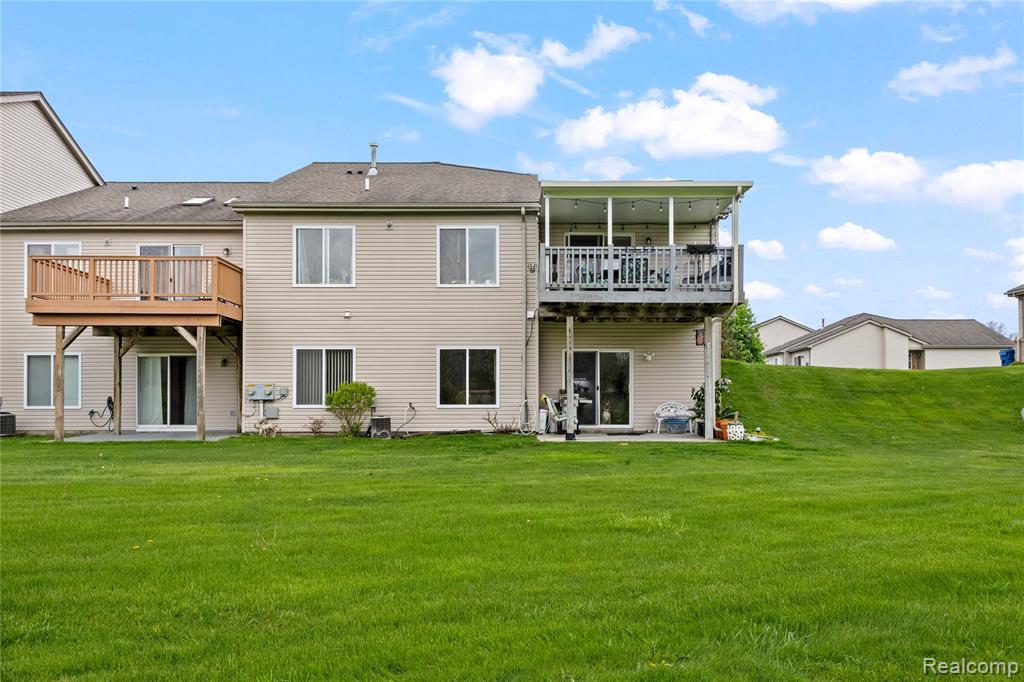 11000 Hayes Street, Grand Blanc, MI 48439 — Photo 9