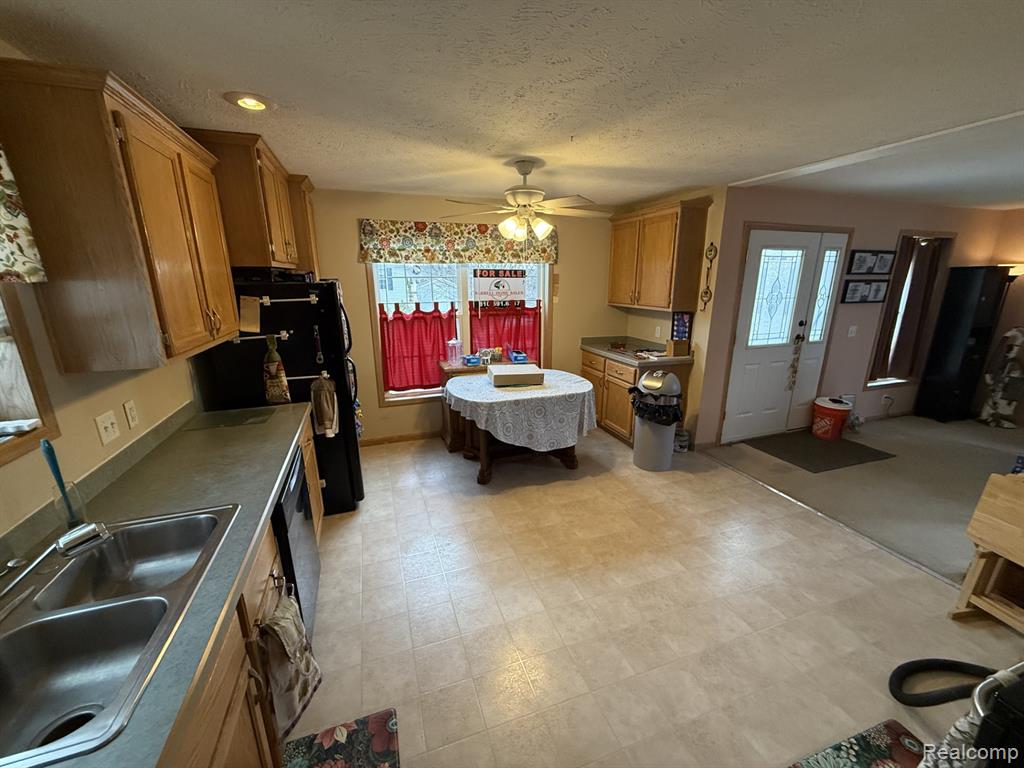 11224 Nearbrook Court, South Lyon, MI 48178 — Photo 3