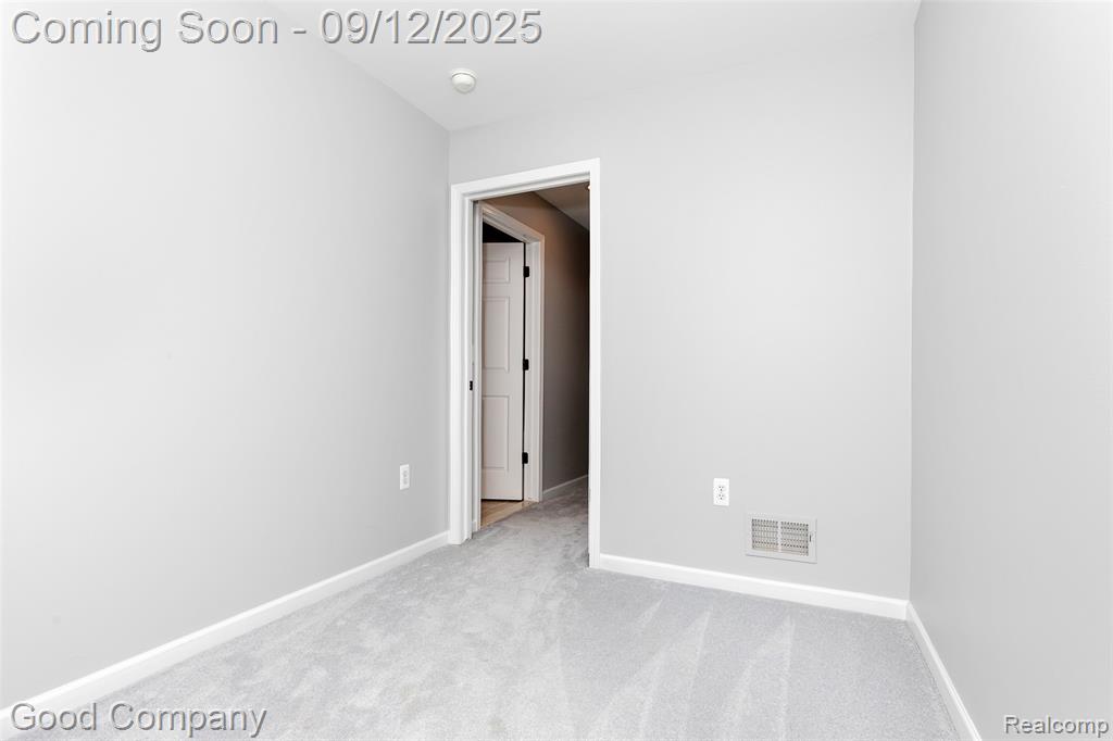 56729 Longhorn Drive, Shelby Twp, MI 48316 — Photo 20