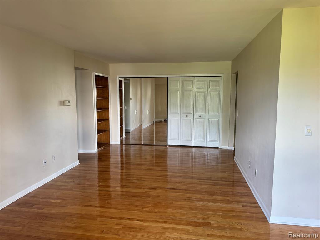 30060 W 12 MILE Road, 89, Farmington Hills, MI 48334 — Photo 6