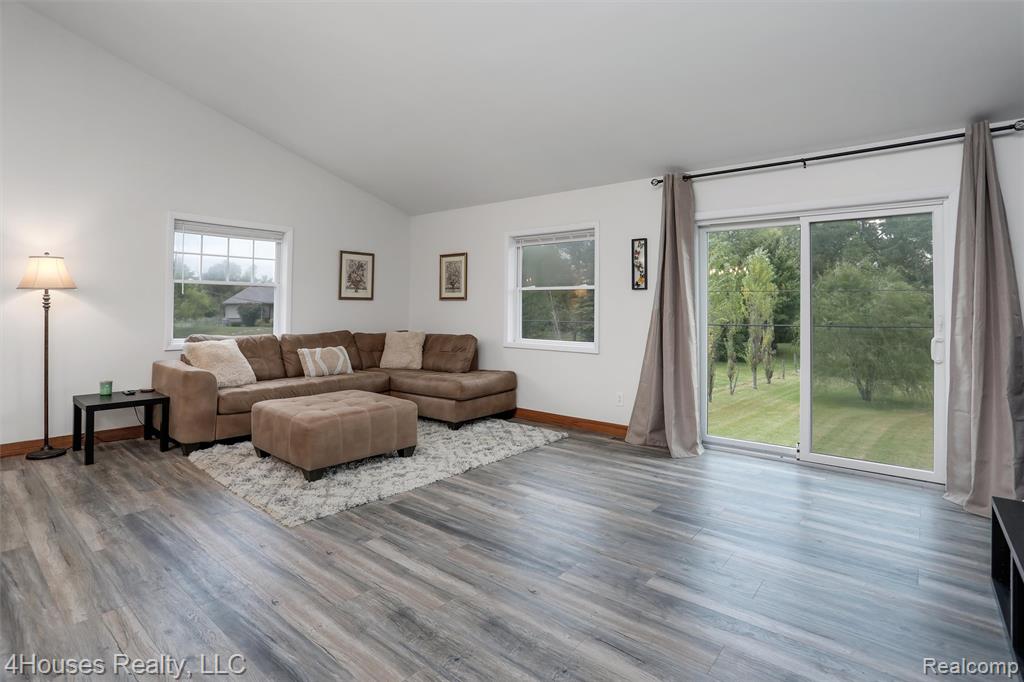 4087 Silver Valley Drive, Lake Orion, MI — Photo 15