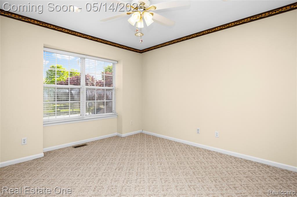 865 Drakeshire Drive, Commerce Twp, MI 48390 — Photo 56