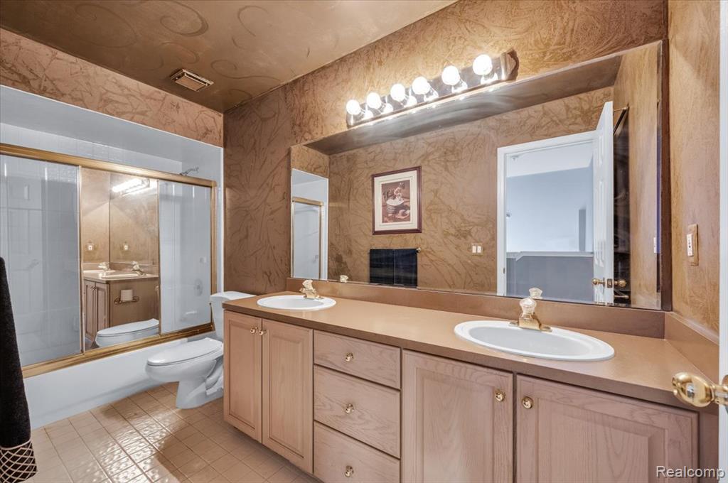 7882 Glacier Club Drive, Washington, MI — Photo 15