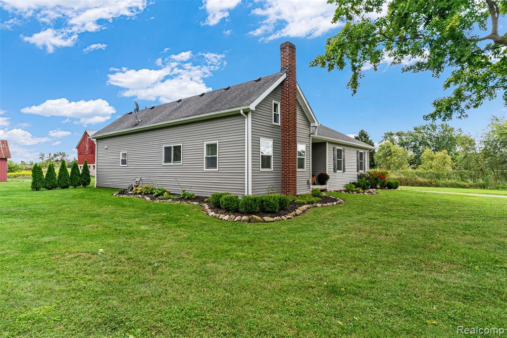 10433 Nichols Road, Gaines Vlg, MI 48436 — Photo 36