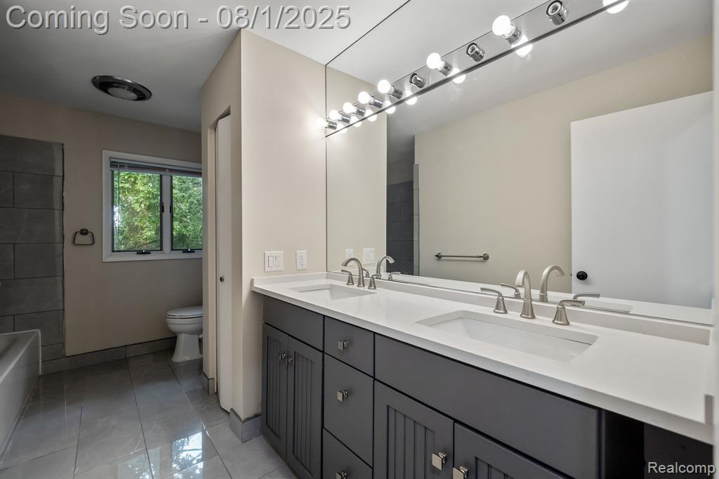 4866 Walnut Lake Road, Bloomfield Hills, MI — Photo 10