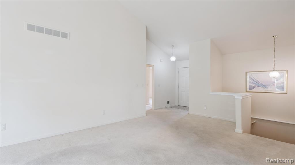 2096 Maplehurst Drive, Commerce Twp, MI 48390 — Photo 3