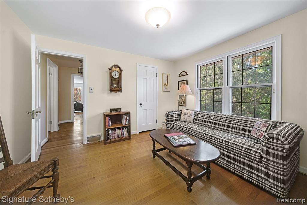 27721 SANTA BARBARA Drive, Lathrup Village, MI 48076 — Photo 26