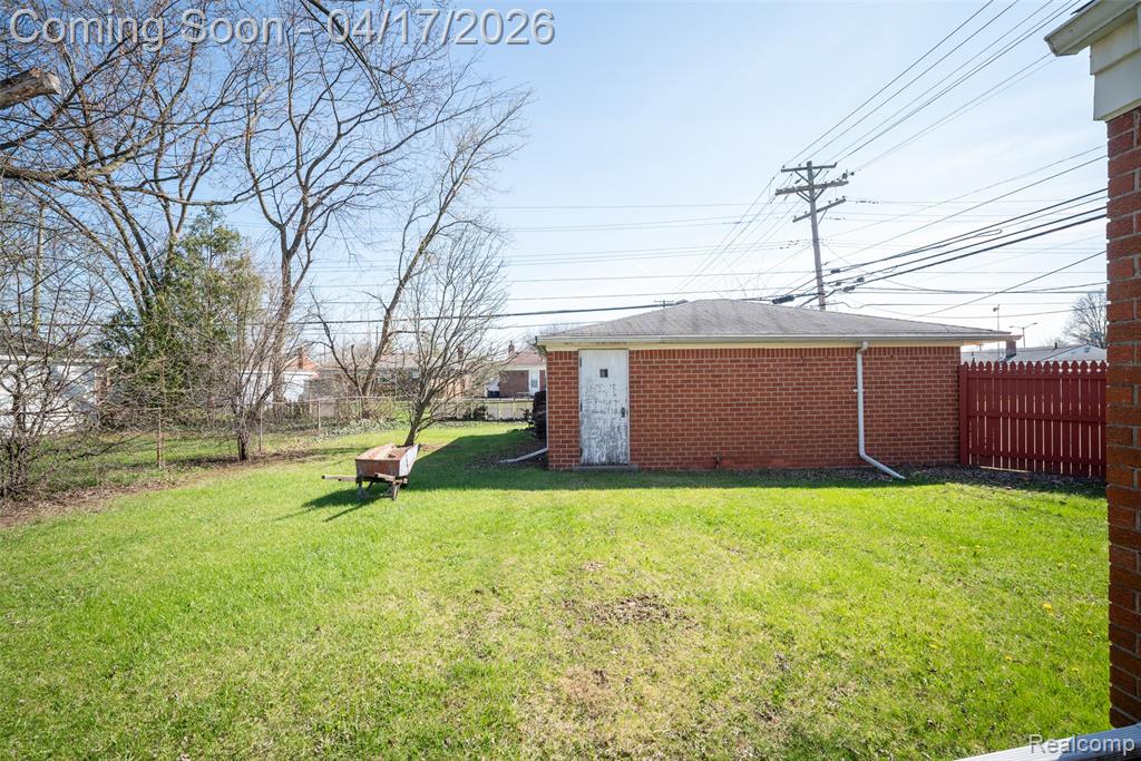 29889 Brown Court, Garden City, MI — Photo 30