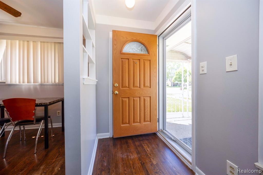 4297 EASTLAWN Avenue, Wayne, MI 48184 — Photo 10