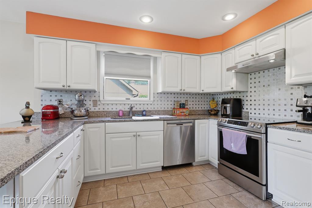 4049 Blue River Drive, St. Clair, MI 48079 — Photo 11