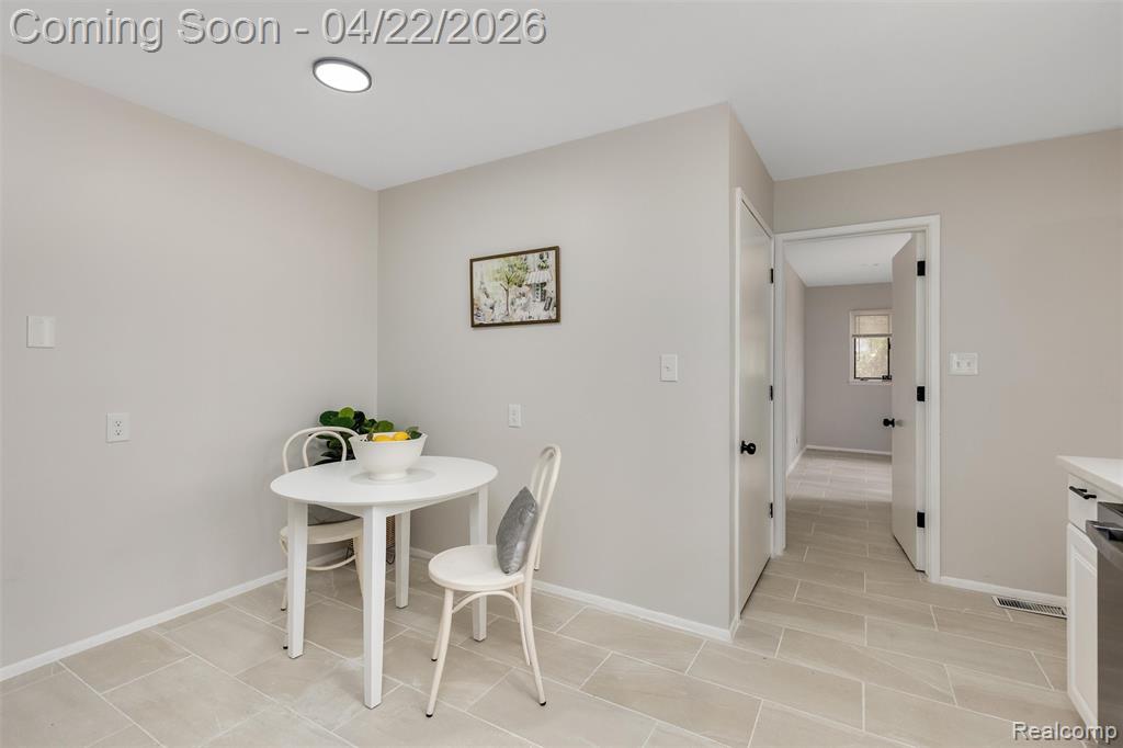 5740 Pine Lane, Ypsilanti, MI 48197 — Photo 10