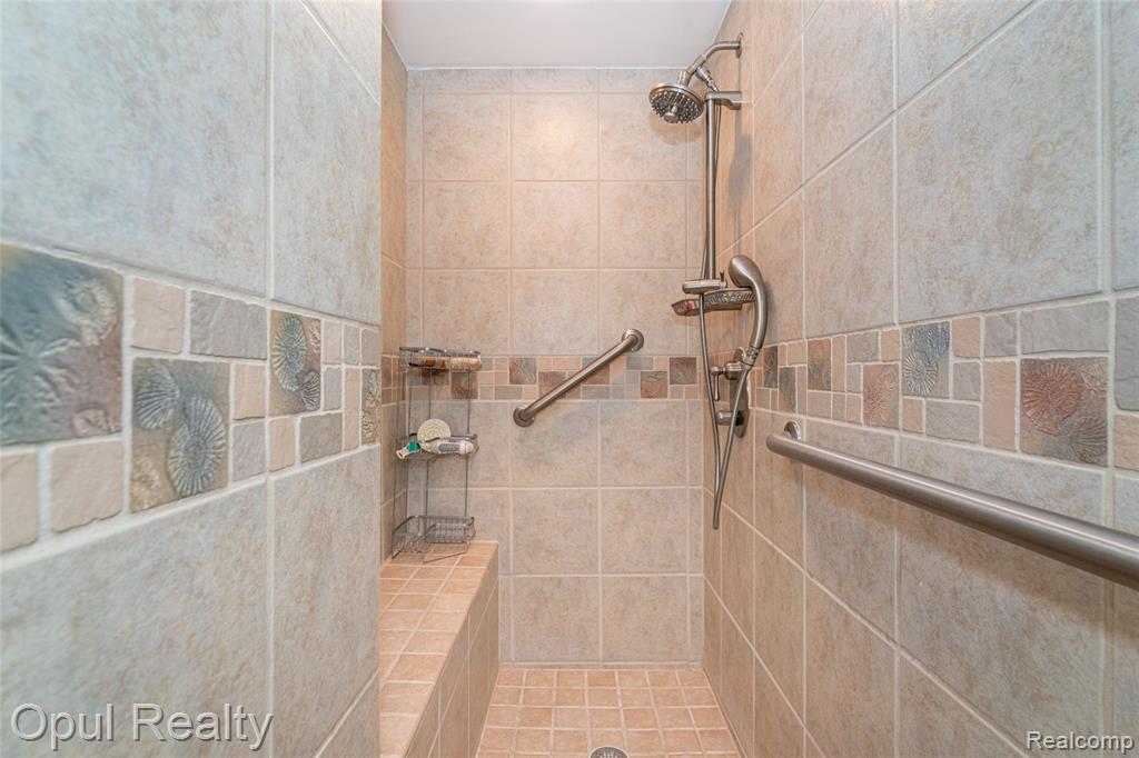 17036 Sycamore Court, Northville, MI 48168 — Photo 41