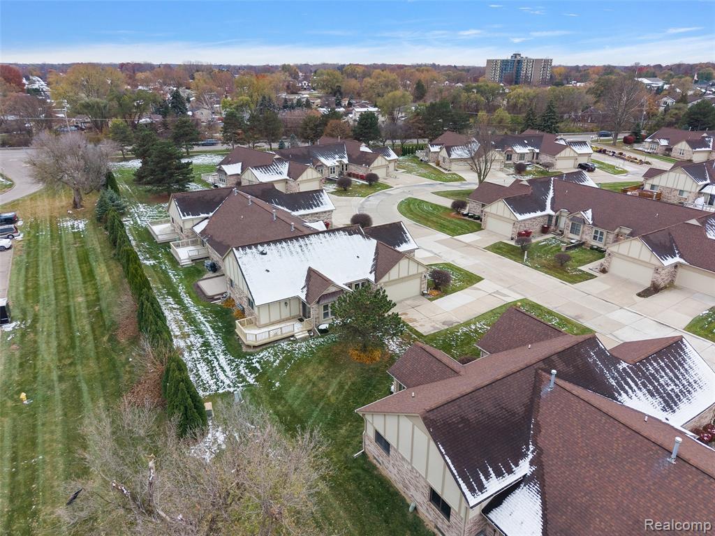 42590 Schienle Lane, Clinton Twp, MI 48038 — Photo 10