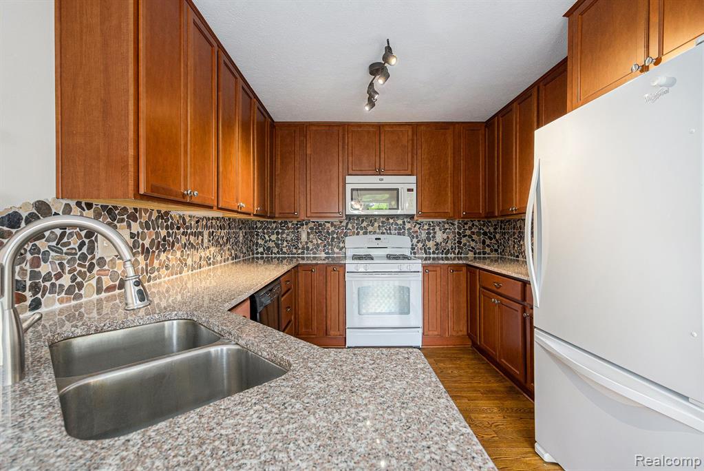 3598 Bent Trail Drive, Ann Arbor, MI 48108 — Photo 13
