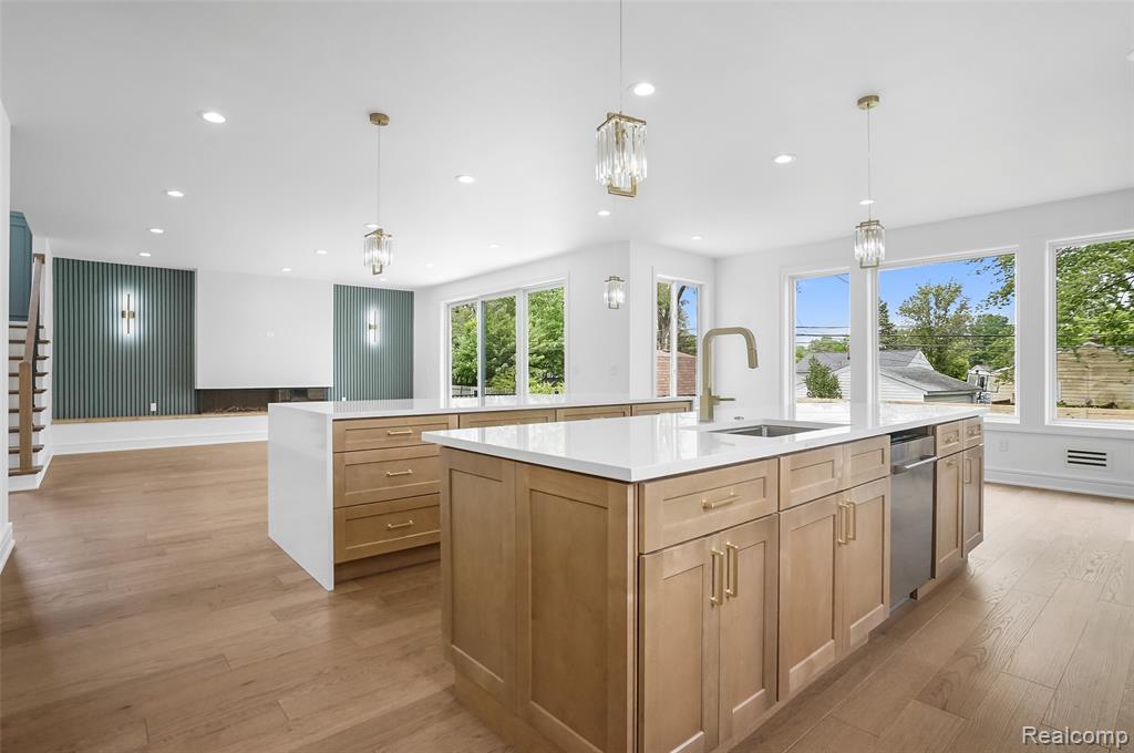 4112 ELMHURST Avenue, Royal Oak, MI 48073 — Photo 21
