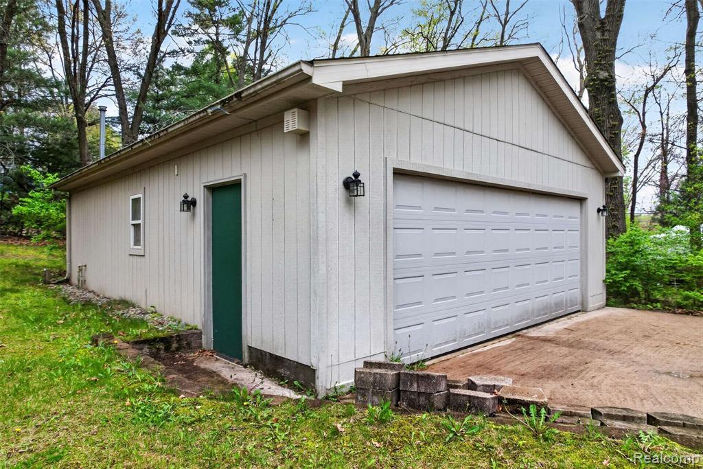 10467 McGregor Road, Pinckney, MI 48169 — Photo 8