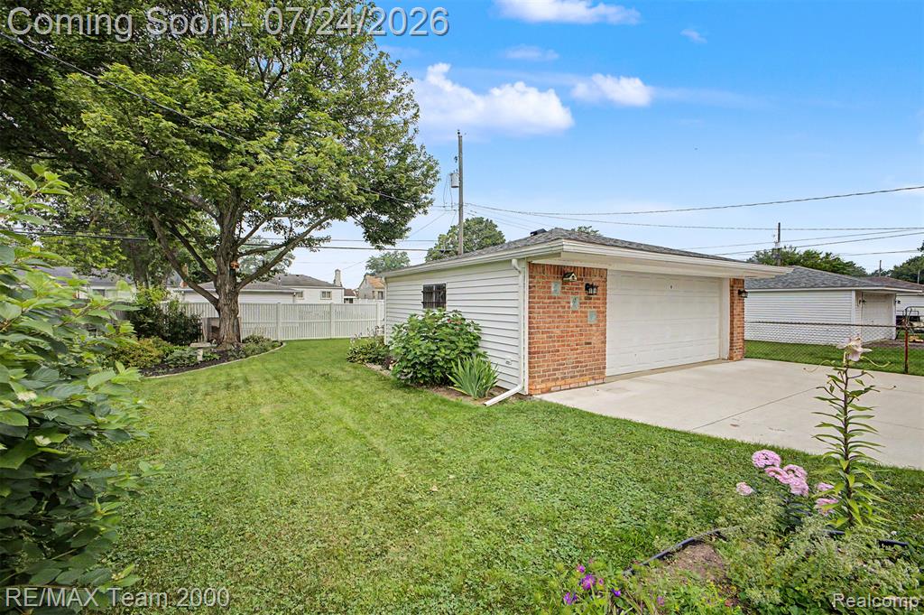447 Gilman Street, Garden City, MI — Photo 12