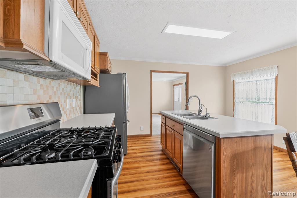 12239 Maple Creek Court, South Lyon, MI 48178 — Photo 12