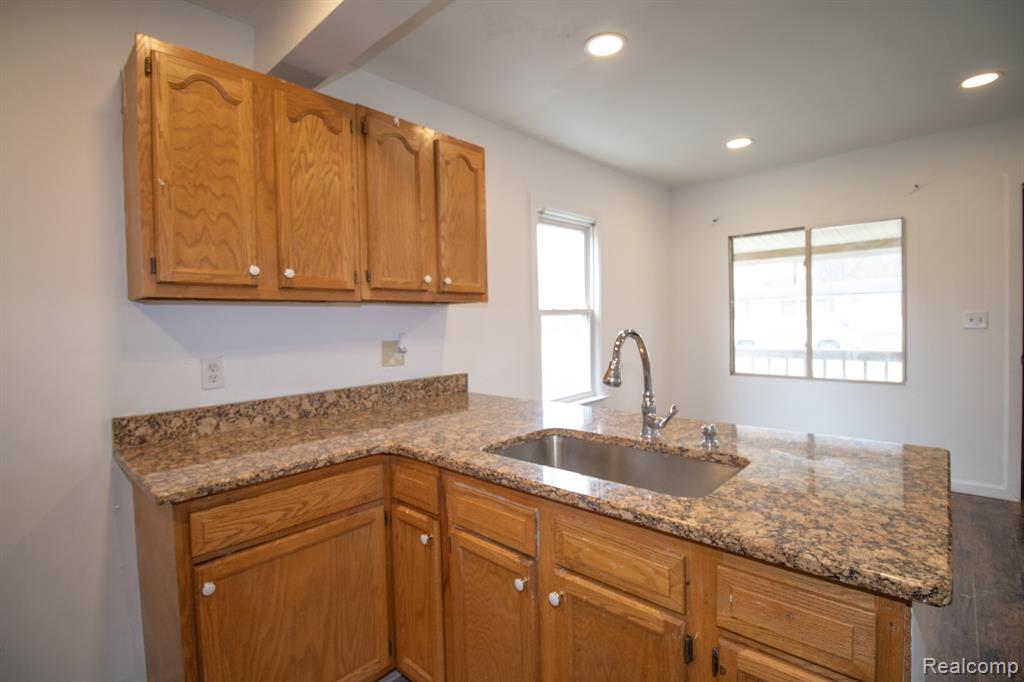 35799 Park Place, Romulus, MI 48174 — Photo 12