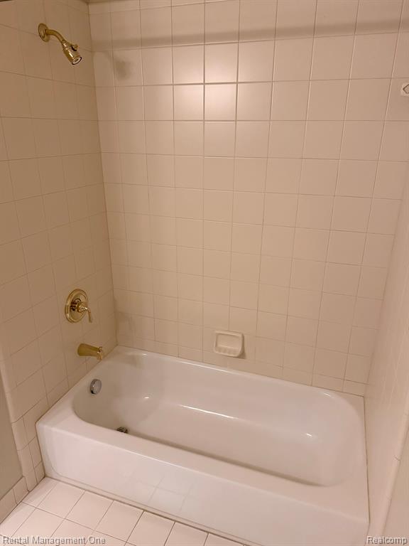 5709 HAMPSHIRE Lane, Ypsilanti, MI 48197 — Photo 15