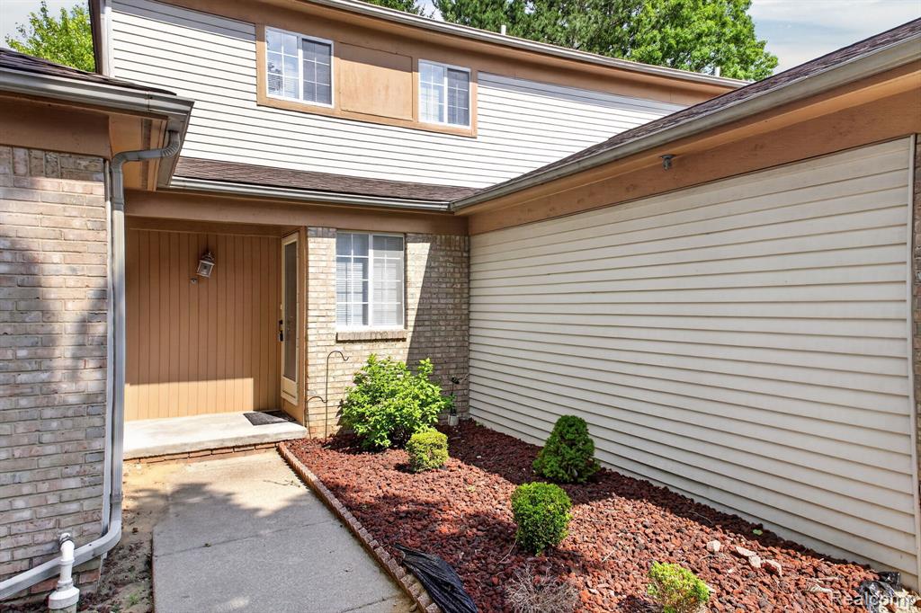 6384 Hunter Pointe Street, Westland, MI — Photo 2