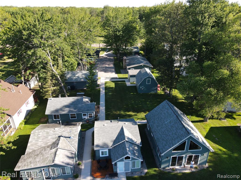 8175 E HOUGHTON LAKE, 1, Houghton Lake, MI 48629 — Photo 31