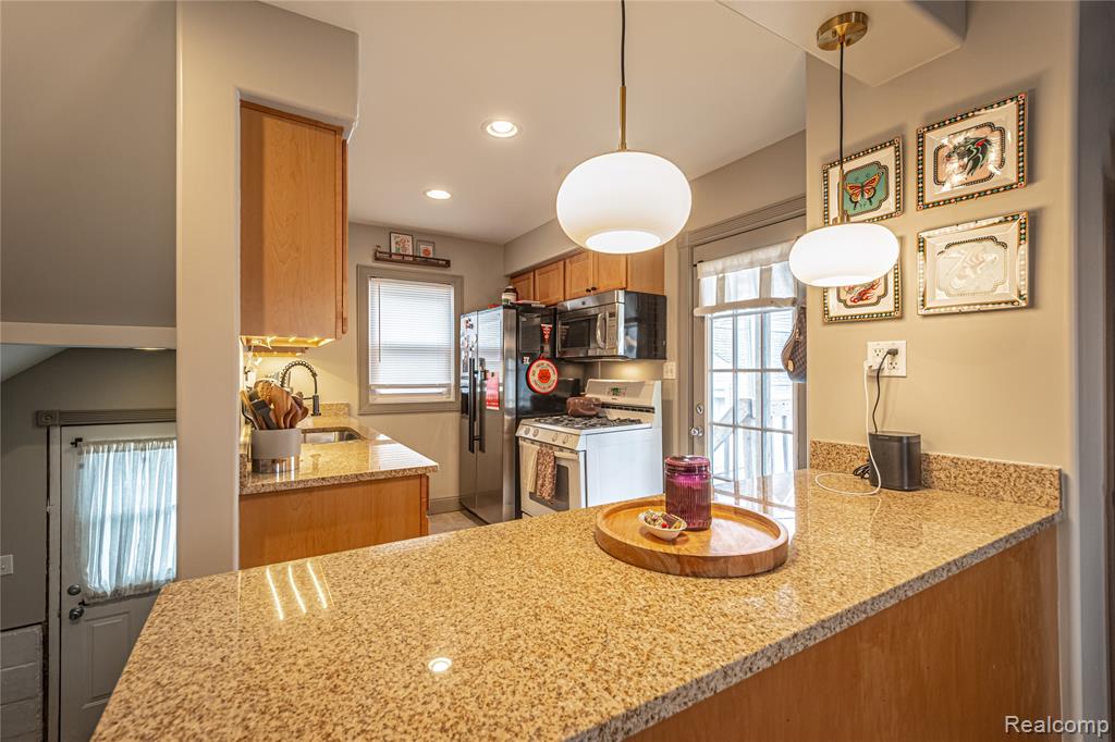 910 Church Street, Port Huron, MI 48060 — Photo 13