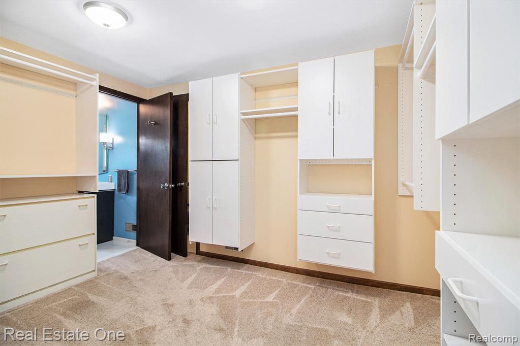 96 Detroit, Trenton, MI 48183 — Photo 19