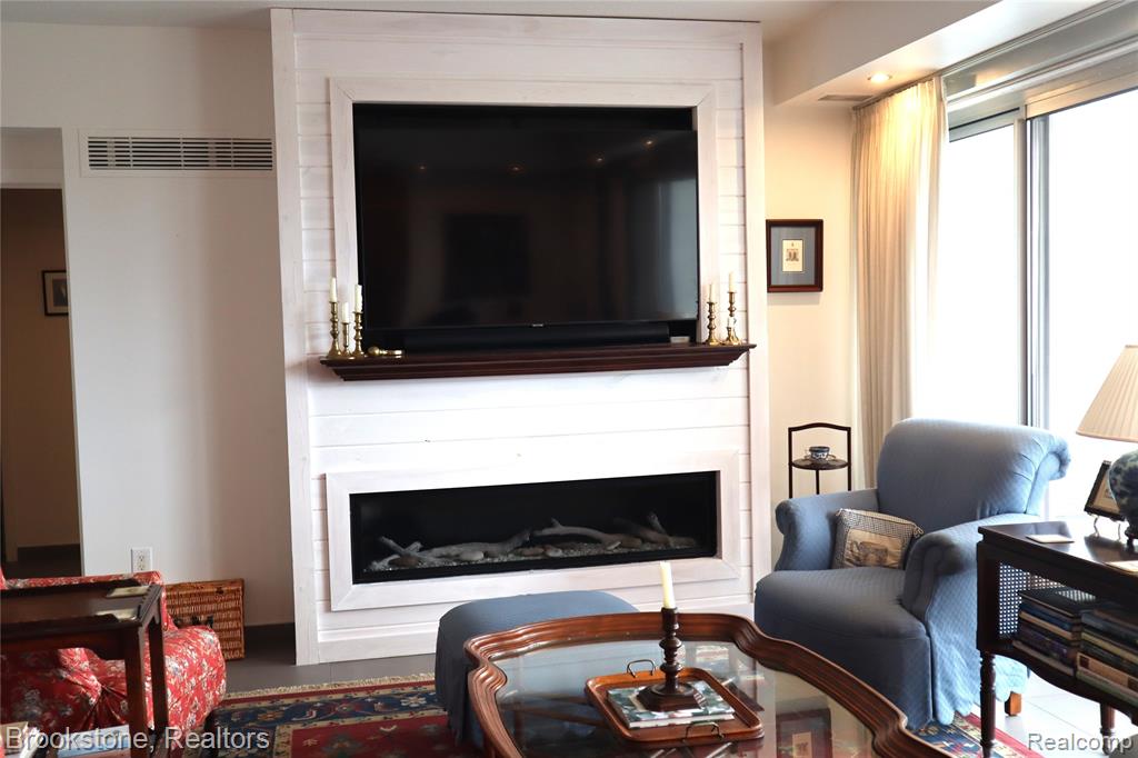 432 Washington Avenue, 1304, Royal Oak, MI 48067 — Photo 10