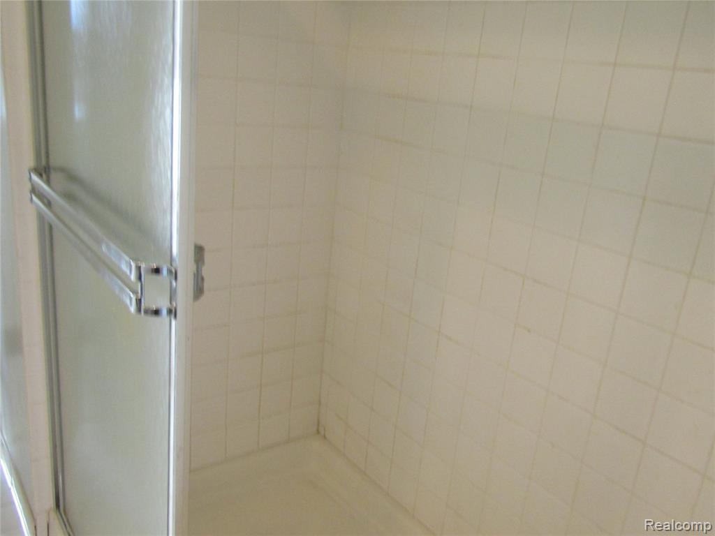 15801 Providence Drive, 10C, Southfield, MI 48075 — Photo 17