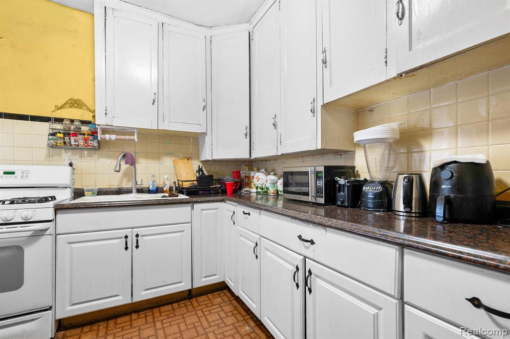 8030 NAVY Street, Detroit, MI 48209 — Photo 8