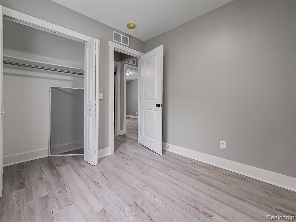 445 Granda Vista Drive, Milford, MI 48380 — Photo 15