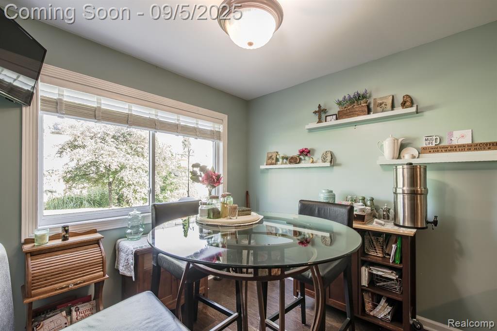 475 Sandehurst Drive, Grand Blanc, MI 48439 — Photo 26