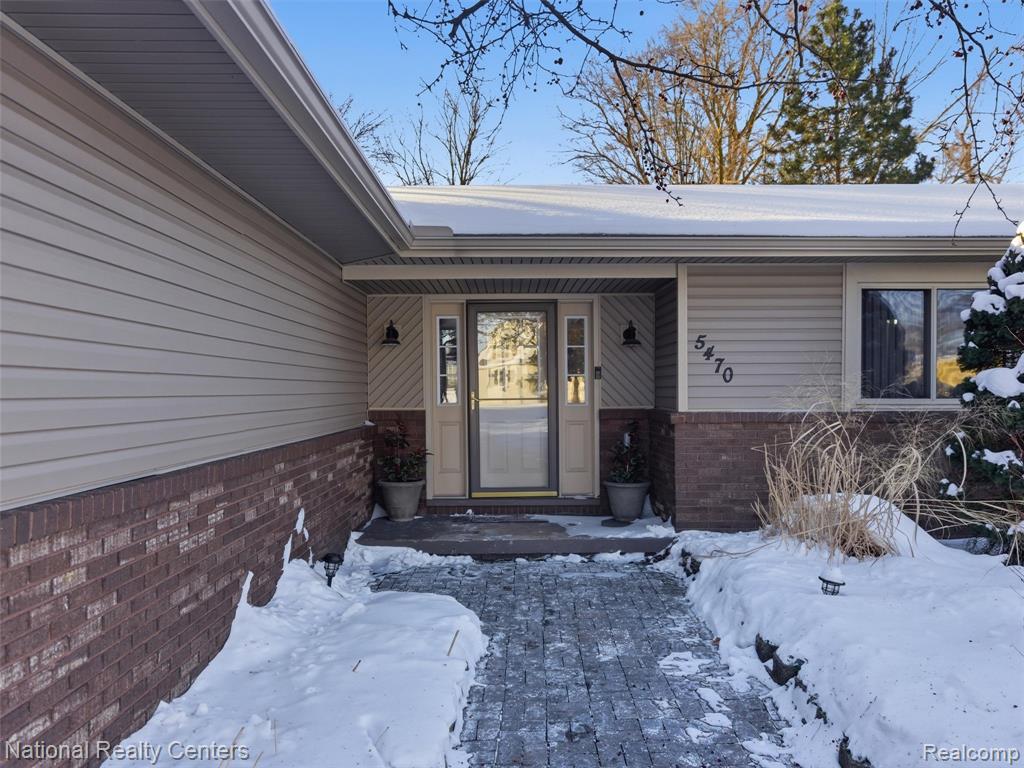 5470 Jamestown Road, Utica, MI 48317 — Photo 9